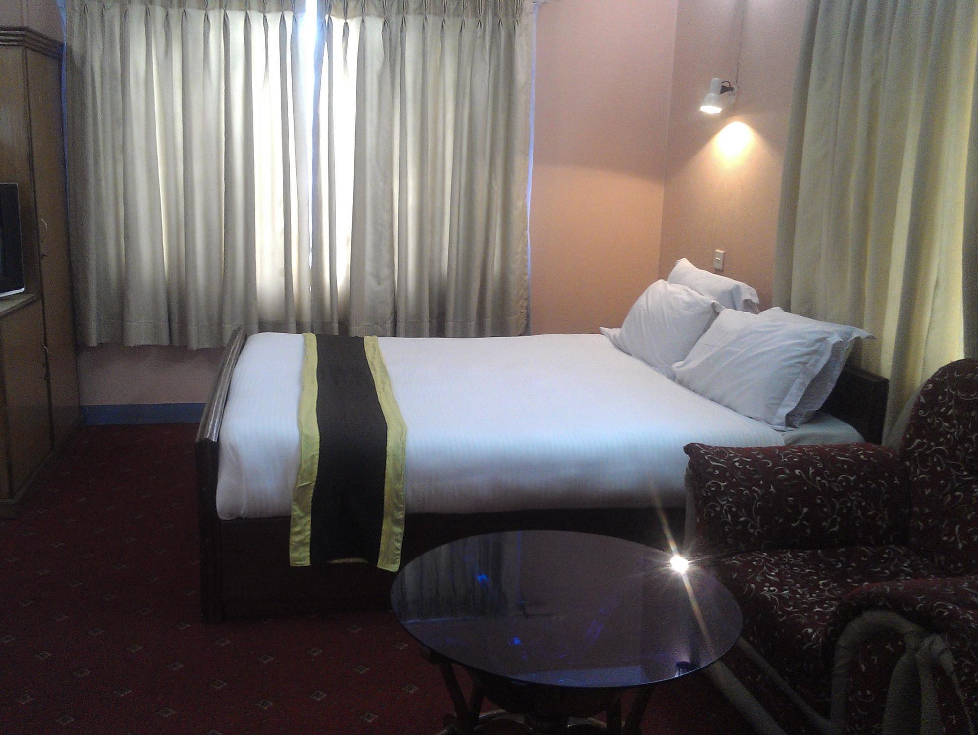 Amar Hotel Katmandu Eksteriør billede